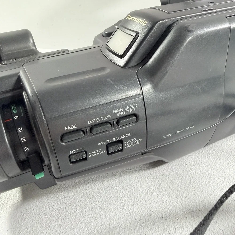 Panasonic MC20 NV-MC20E VHS-C‎ Movie Camera Video Camcorder POWERS ON AS IS READ